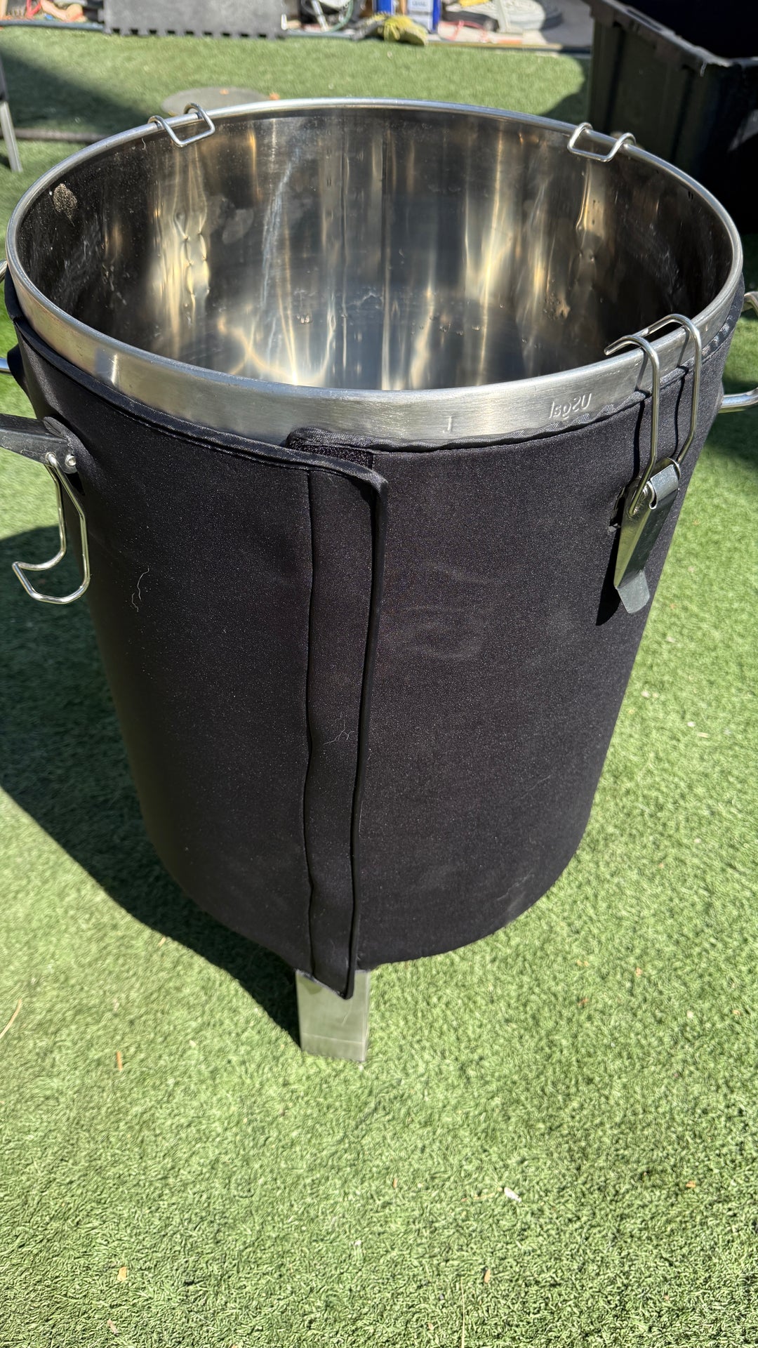 Neoprene Jacket (16 Gal)